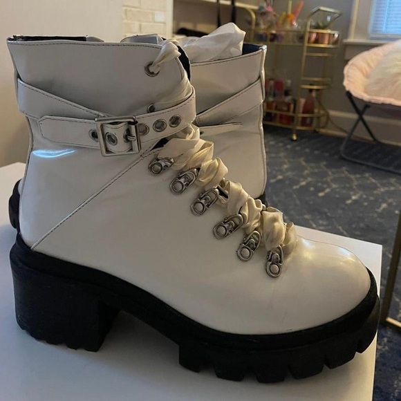 Jeffrey Campbell CZECH boots - Picture 4 of 4